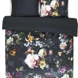 Blomstret sengetøj 200x200 cm - Fleur Nightblue - Blåt sengetøj - 2 i 1 design - 100% bomuldssatin - Essenza